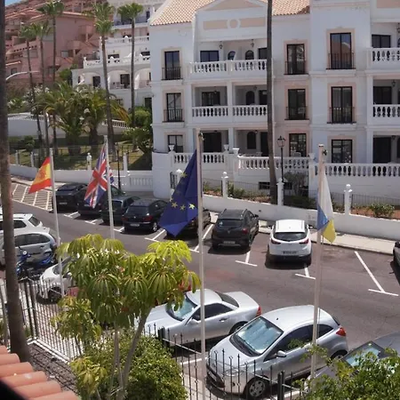 Apartment Greatly Located With Heated Pool, Cristianos *