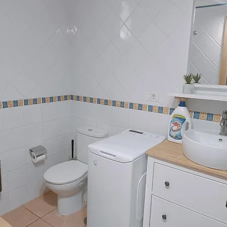 Greatly Located With Heated Pool, Cristianos