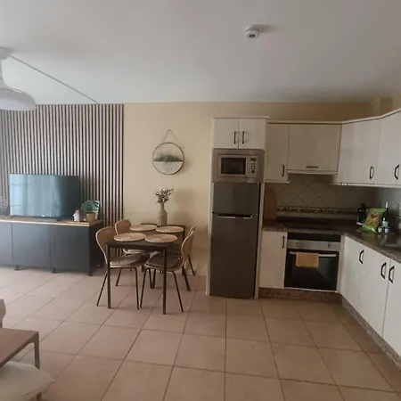 Greatly Located With Heated Pool, Cristianos * Los Cristianos (Tenerife)