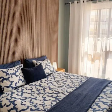 Apartamento Greatly Located With Heated Pool, Cristianos