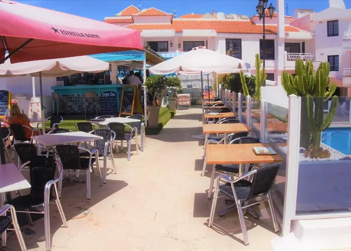 Greatly Located With Heated Pool, Cristianos *