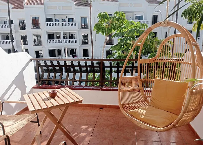 Greatly Located With Heated Pool, Cristianos