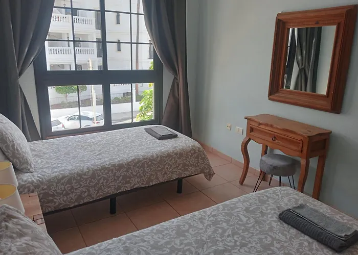 Greatly Located With Heated Pool, Cristianos *