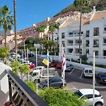 Greatly Located With Heated Pool, Cristianos شقة