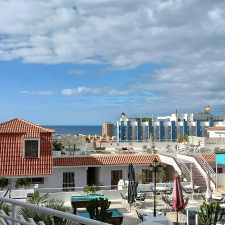 Greatly Located With Heated Pool, Cristianos Apartament