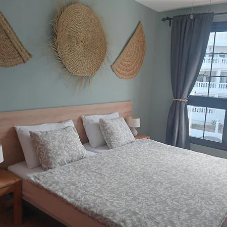 Greatly Located With Heated Pool, Cristianos Los Cristianos (Tenerife)