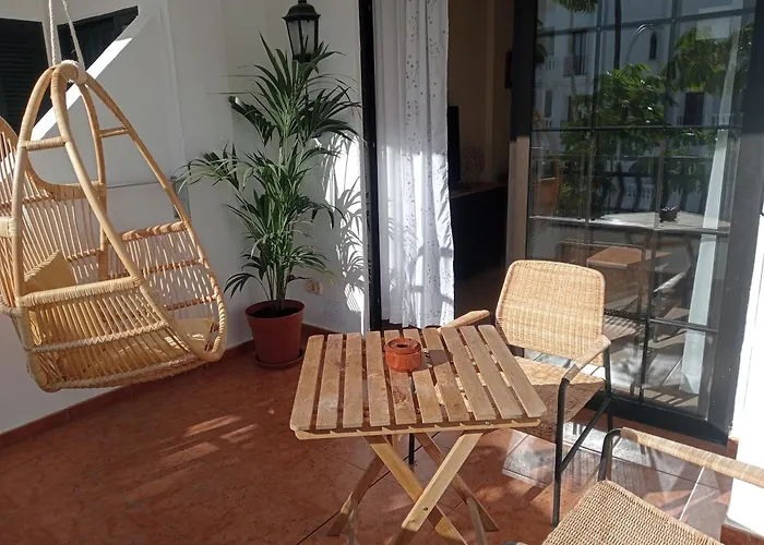 Greatly Located With Heated Pool, Cristianos