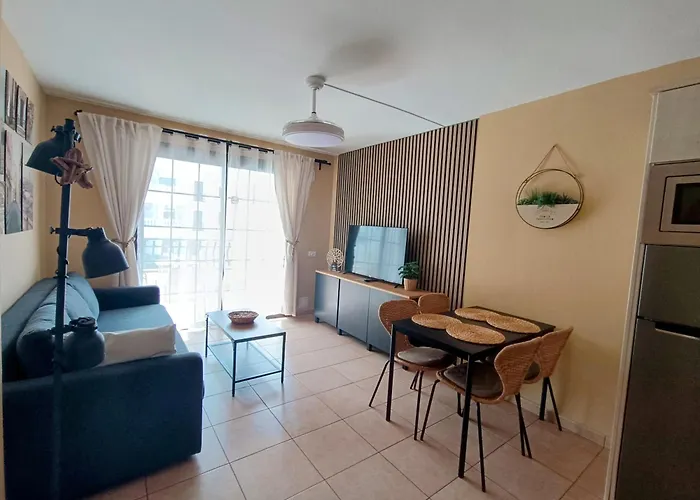 Lejlighed Greatly Located With Heated Pool, Cristianos Los Cristianos (Tenerife)