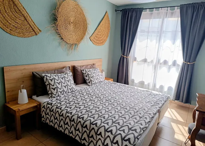 アパート Greatly Located With Heated Pool, Cristianos